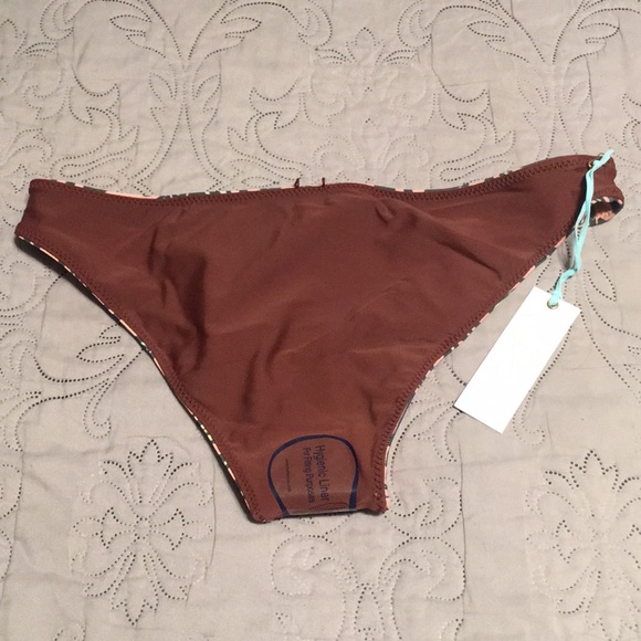 Seea Solimar Reversible Bottom - Picture 8 of 8